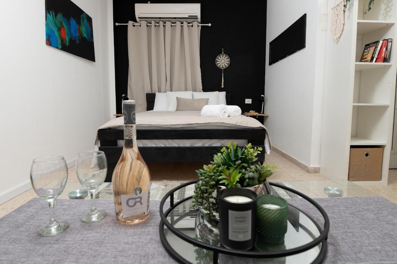 Ferienwohnung Day And Night -יום ולילה Eilat Exterior foto