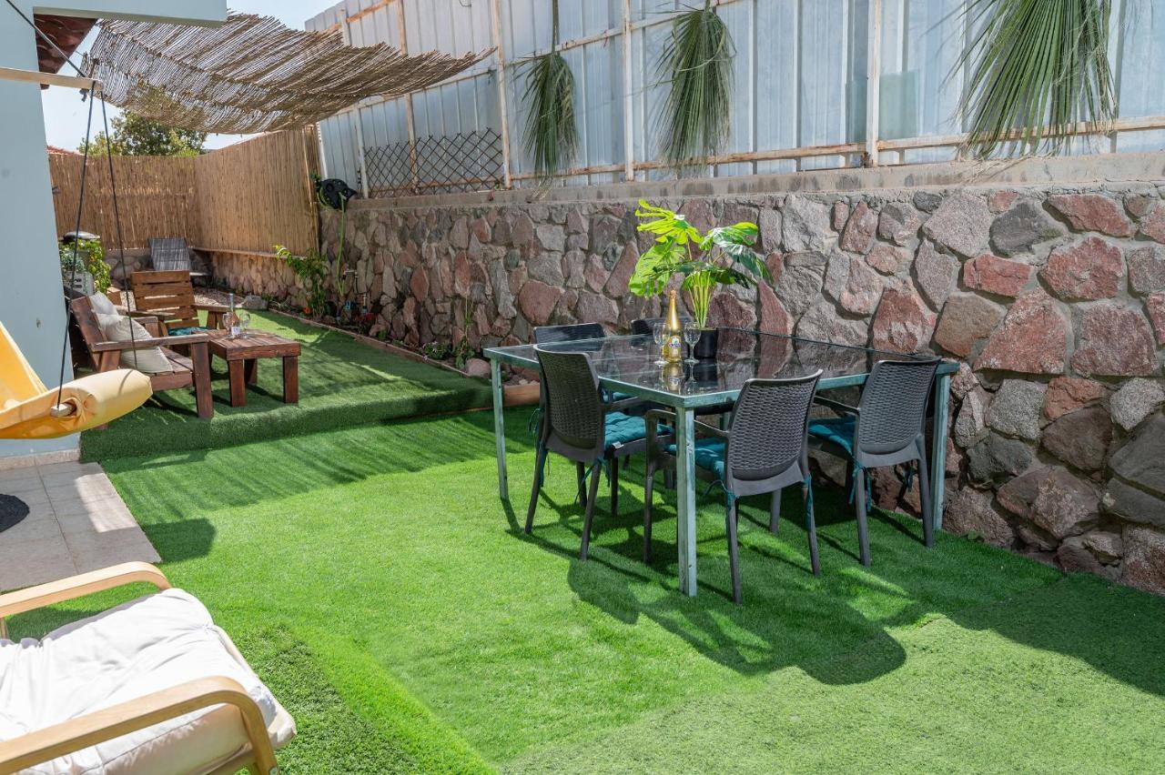 Ferienwohnung Day And Night -יום ולילה Eilat Exterior foto